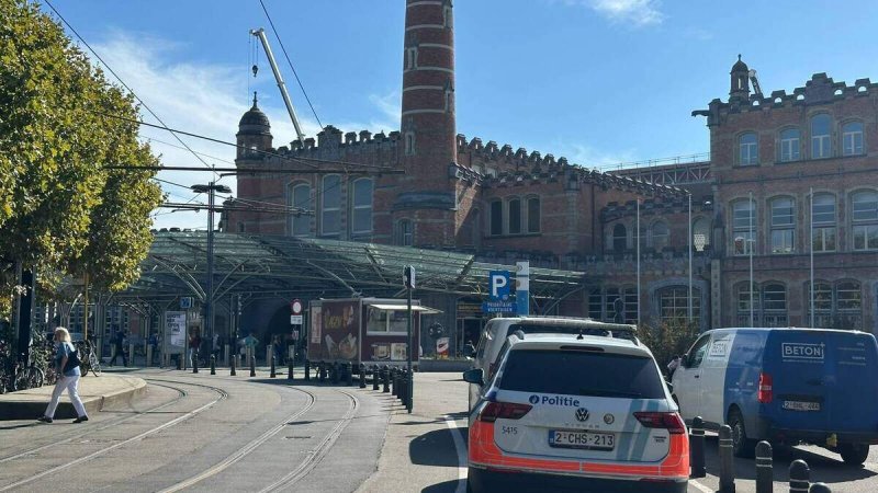 Afbeelding bij Jongeman neergestoken aan station Gent Sint-Pieters: “Slachtoffer is gewond aan de borst” - HBVL