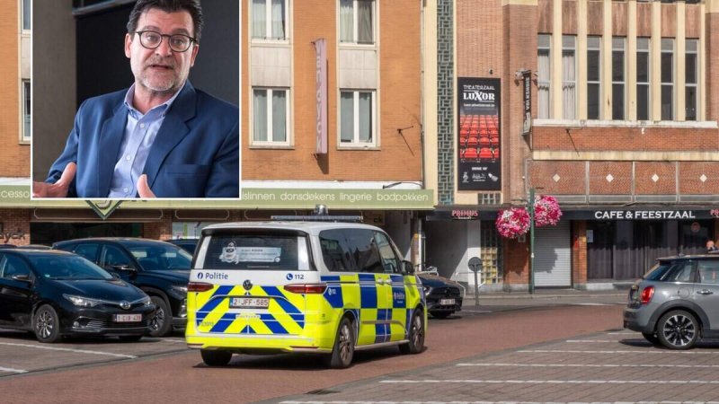 Afbeelding bij Meer blauw op straat in Willebroek na dodelijke steekpartij, burgemeester reageert: “Ik neem dit signaal zeer ernstig” - gva.be