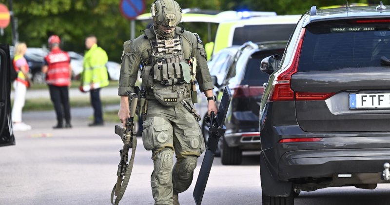 Afbeelding bij Zweedse politie schiet persoon met zwaard neer bij school, meerdere gewonden