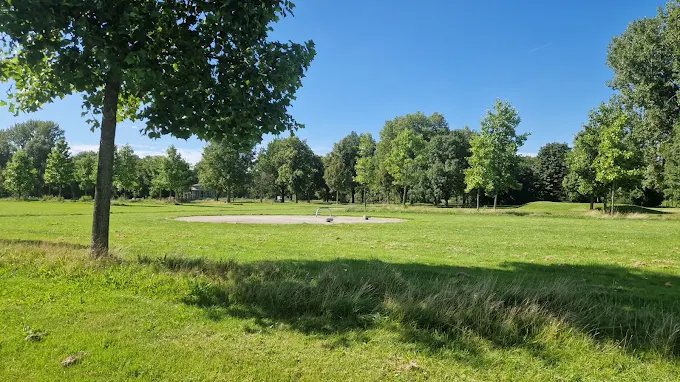 Afbeelding bij Vrouw gewond bij steekpartij na ruzie in Park Presikhaaf; politie zoekt rondgaande beelden - Moordplekken.nl