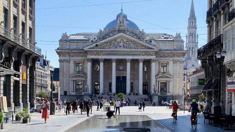 Afbeelding bij Twee gewonden bij steekpartij op Beursplein in Brussel - Nieuwsblad