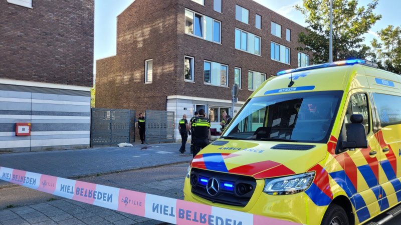 Afbeelding bij Steekpartij in Amsterdam-Noord: politie zet omgeving Statenjachtstraat af - rodi.nl