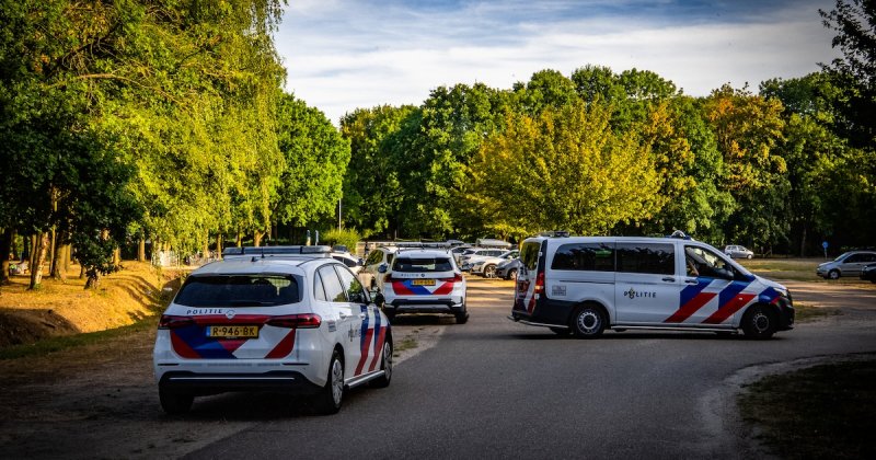 Afbeelding bij Politie houdt verdachte aan na mogelijke steekpartij bij recreatieplas in Wijchen - De Gelderlander