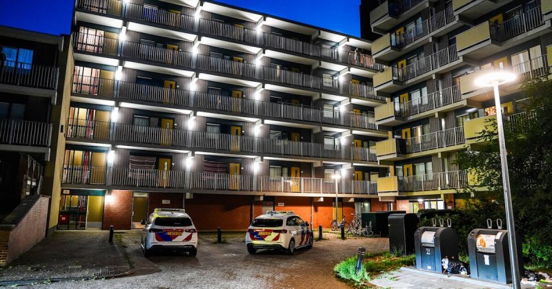 Afbeelding bij Gewonde bij steekpartij in Emmen, verdachte aangehouden - AD.nl