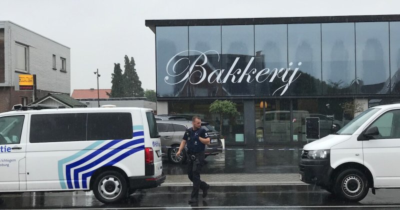 Afbeelding bij Vrouw voor ogen van dochtertje neergestoken in bakkerij in Torhout, slachtoffer in levensgevaar - HLN