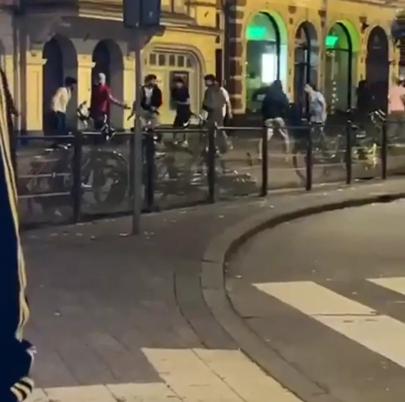 Afbeelding bij (VIDEO) Beelden van machete-steekpartij in Arnhem - Moordplekken