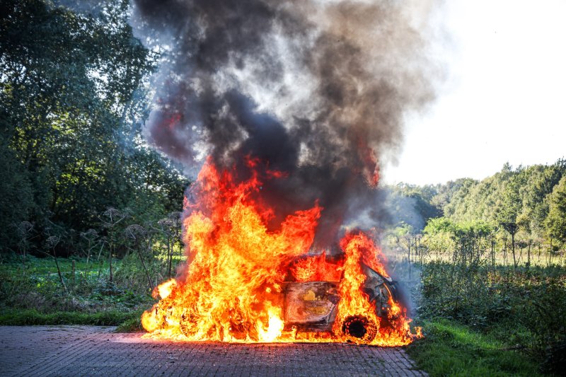 Afbeelding bij Gestolen auto na steekpartij brandend teruggevonden in Emmen - 112 Nederland