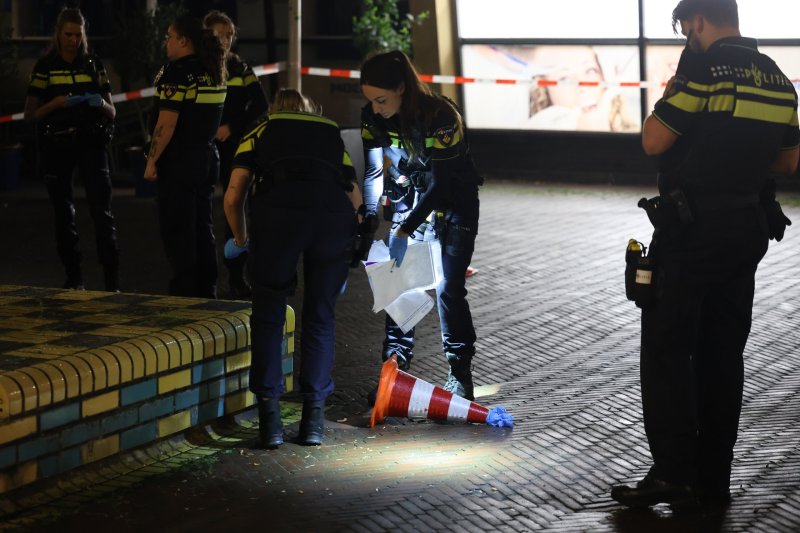 Afbeelding bij Steekpartij op Hoefkade in Den Haag, persoon gewond naar ziekenhuis - Rodi.nl